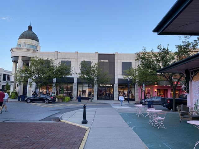 Easton Center - Nice Place for shopping