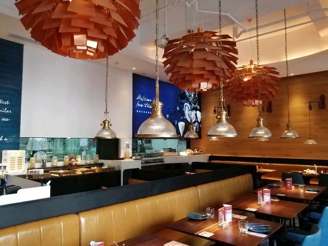 Tasty Western food at 10:10 restaurant in Fuzhou