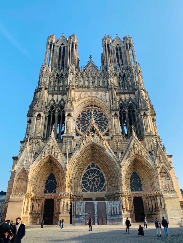 Lance Cathedral | More beautiful and stunning than Notre Dame de Paris