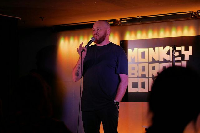 SUNDAY COMEDY BRUNCH hosted by ROSS LESLIE | Van Winkle - BBQ Grill - West End