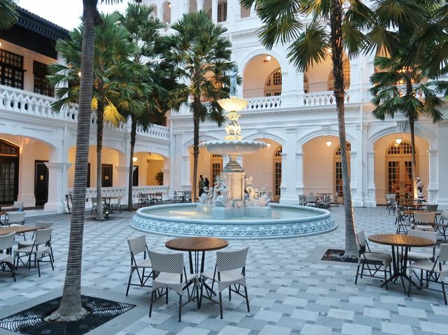 Specialty dining at Raffles Hotel Singapore