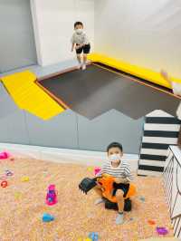 9千呎好玩playroom電動車放題！兩位家長免費入場！