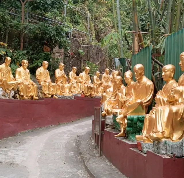 10,000 Buddha Monestery