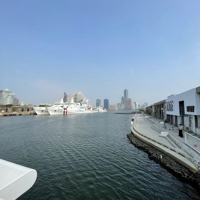 旋轉的網美大港橋，駁二特區也能這樣玩