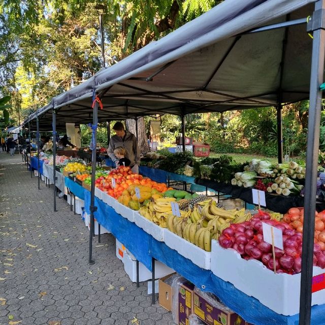 Riverside Sunday Market