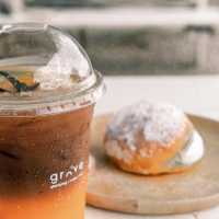 “ Grove Phuket ” คาเฟ่ที่มีเต้นท์สีดำขนาดใหญ่