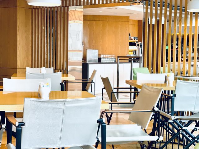 服務一流👍壯觀景色💪地點旺中帶靜💁🏻‍♂️居高臨下🤭CODIRS Hotel HK 康德思酒店