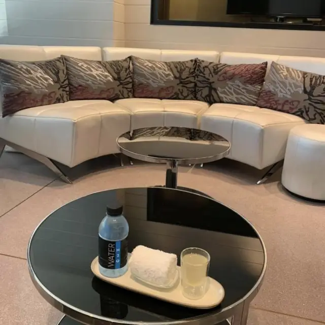 AWAY SPA