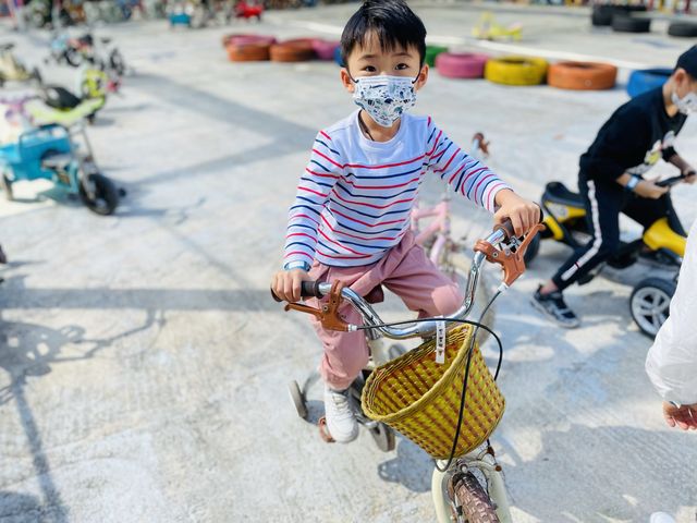 沙頭角農莊一票任玩，滑水滑草手動船bbq，必玩飛索