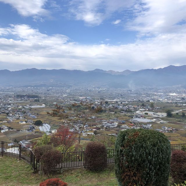 【山梨】180種類のワインが試飲できる「ぶどうの丘」