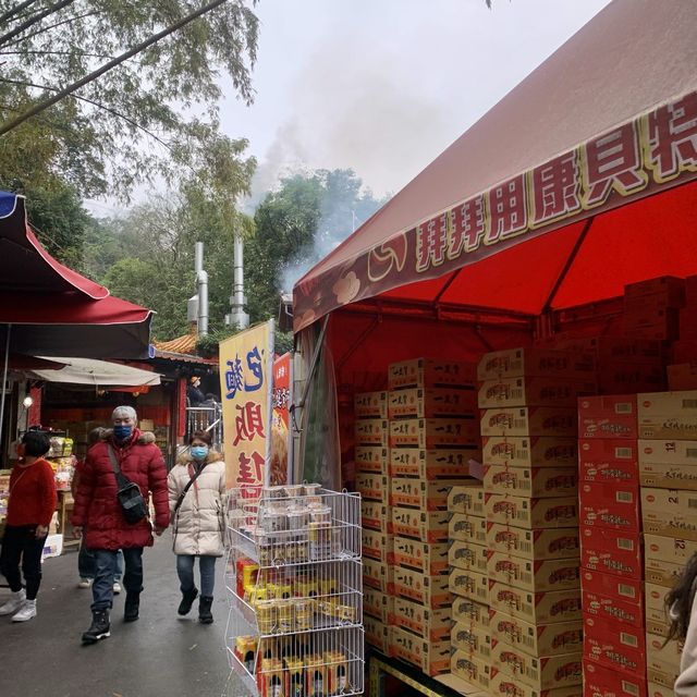 南投中寮｜只有這一間～泡麵土地公！泡麵是唯一供品～