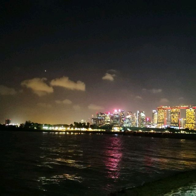 Singapore city skyline 