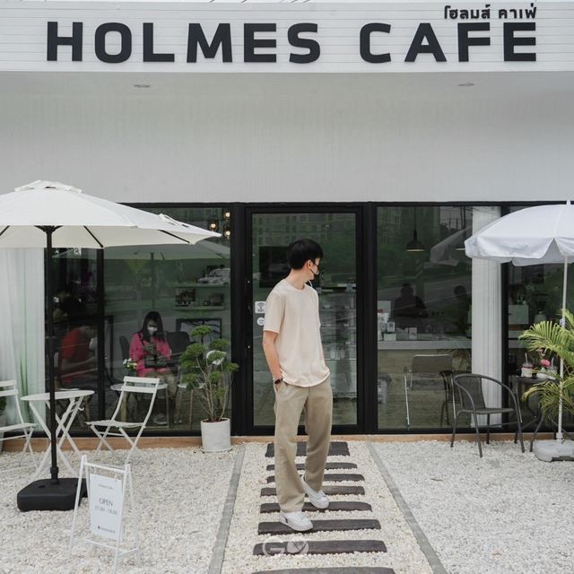 Holmes cafe