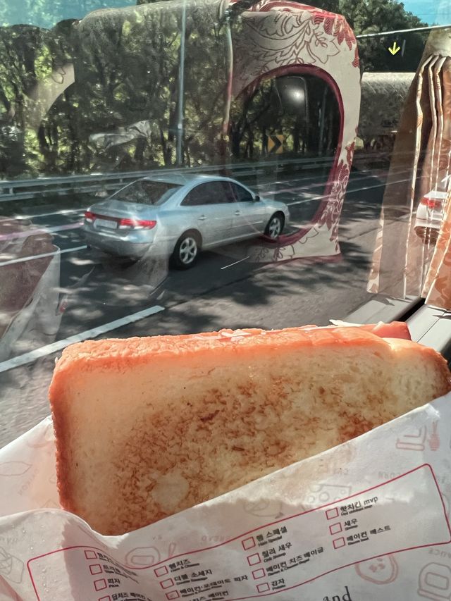 ISSAC明洞聖堂店と、明洞聖堂