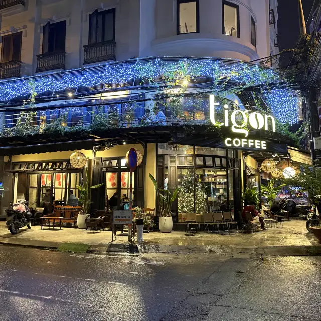Cozy cafe at Da Nang city centre