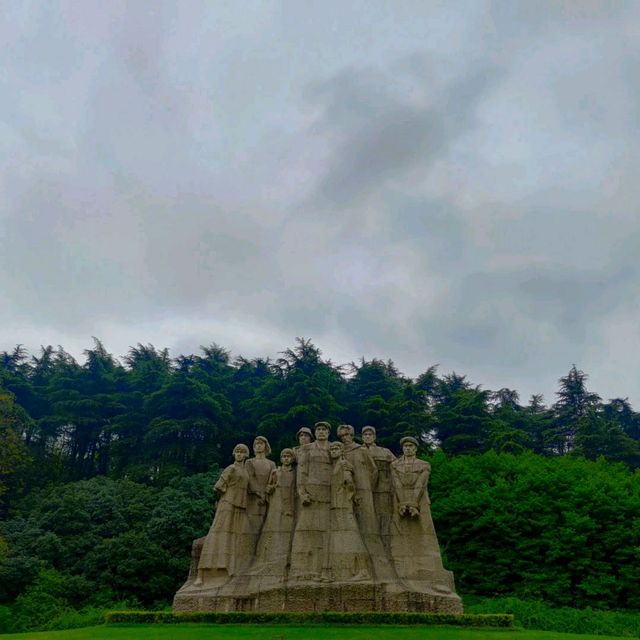 Yuhuatai Memorial Park 🇨🇳 Nanjing