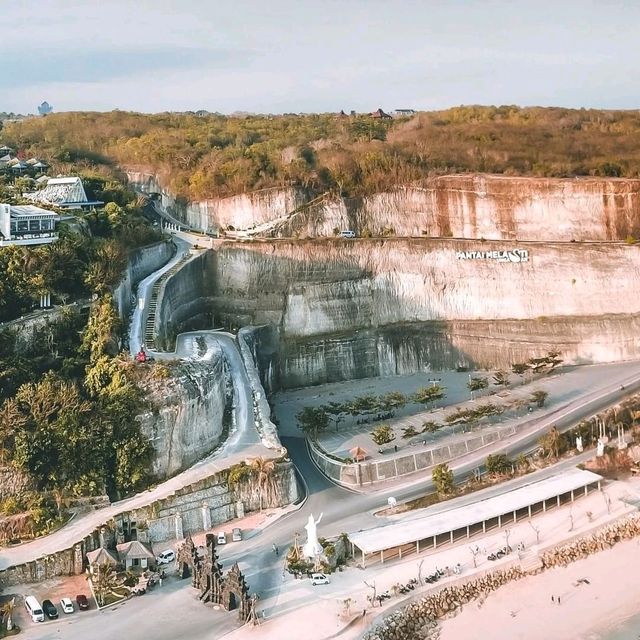MELASTI BEACH 