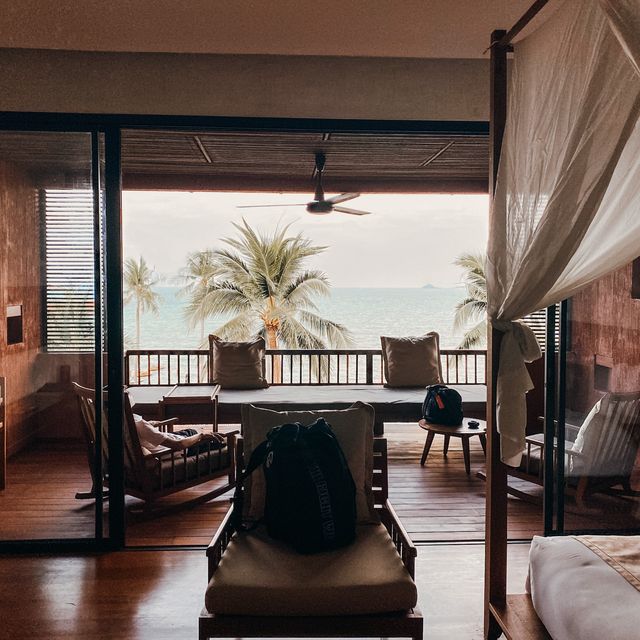 Hansar Samui Resort ที่พักทำเลดีติดทะเล 