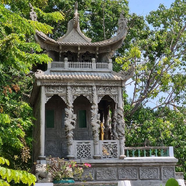 วัดเสาชิงช้า