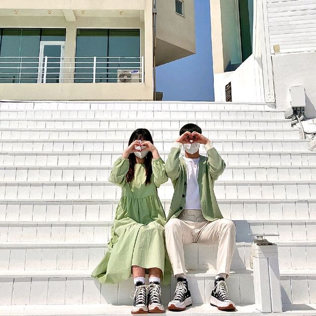화이트한 산토리니 느낌과 프라이빗한 풀빌라가 있는 남해 숙소 "가인1829"🏡