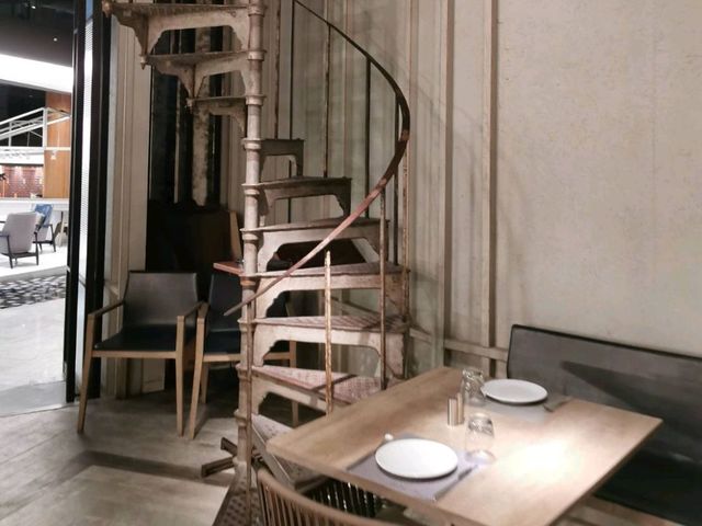 ร้านอาหาร​ บรรยากาศ​ดี​ พร้อมวิวสวยๆ
