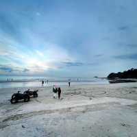 Pemandangan laut yang cantik