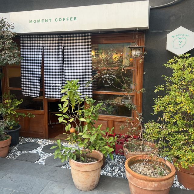 韓国/ソウル【弘大】日本風の喫茶店のような雰囲気が落ち着く🧡カフェ