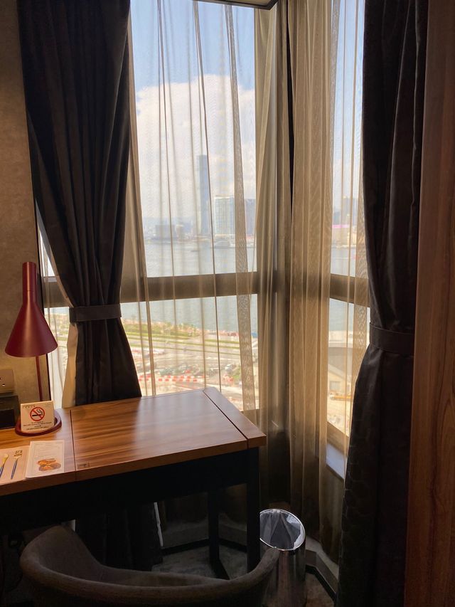 灣仔飽覽維港景色酒店🏨 時尚海景房