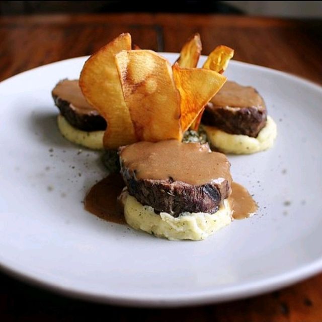 Romatic Restaurant 