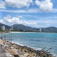 หาดกะหลิม โขดหินสวย