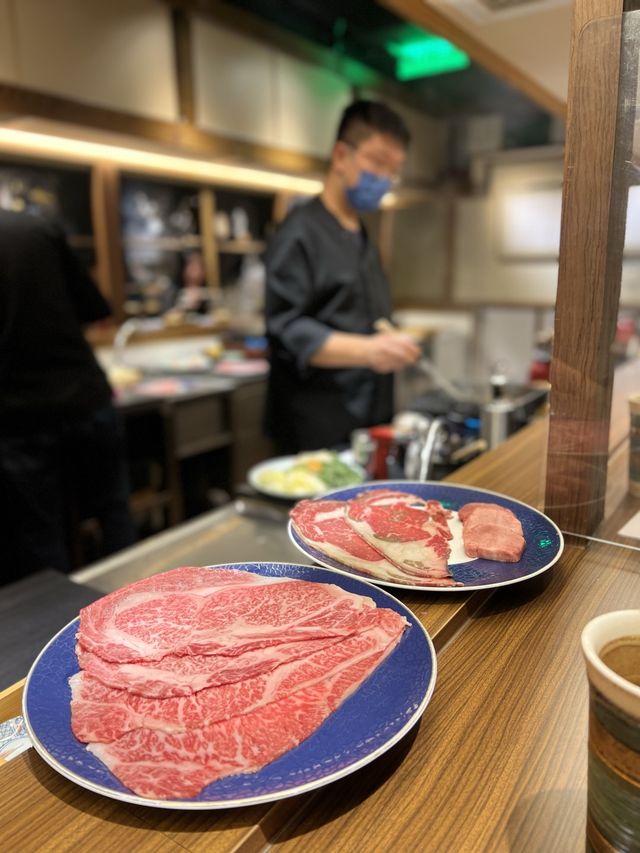 【🦁 牛魔王必食】豪華和牛壽喜燒！