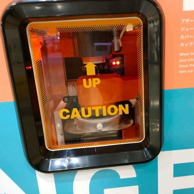 【大阪】見てみて‼️フレッシュオレンジジュースのスタンドがあるよ🍊
