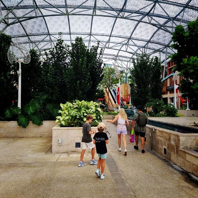 Posh Restaurants, Greenery at Festive Walk