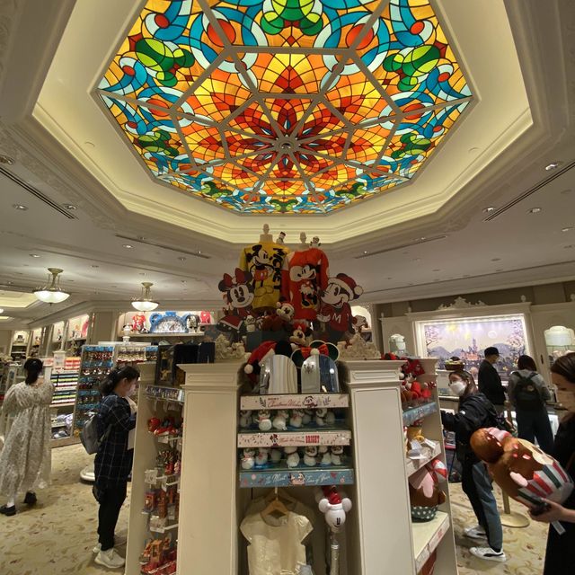 迪士尼買手信必到皇庭禮品店