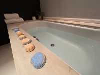 Hotel bath bomb workshop