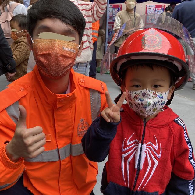 《超熱鬧~西灣河消防局開放日🎉》 《超熱鬧~西灣河消防局開放日🎉》