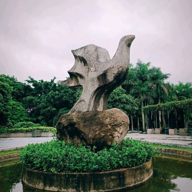 Statues & figures of Zhongshan park