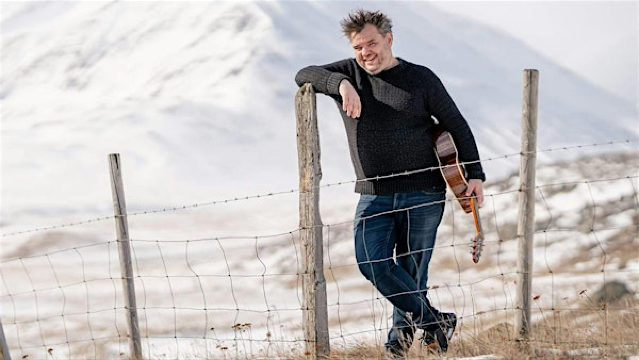 Svavar Knutur at Live At The Law | 1st North Berwick Scout Group