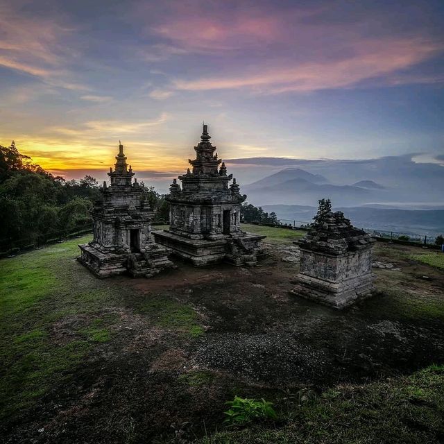 GEDONGSONGO TEMPLE : BANDUNGAN