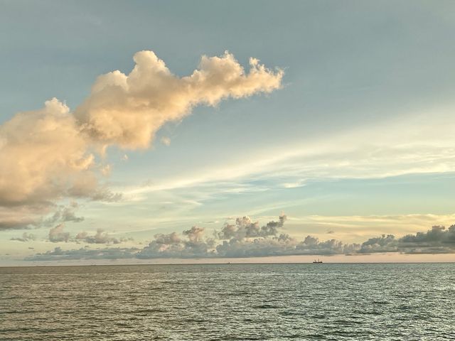 從旭日東昇☀到夕陽如丹🌇～高雄彌陀🗺『彌陀海邊』🌊