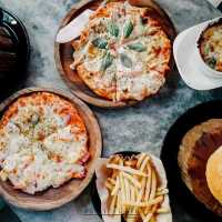 บ้านนายนะ พิซซ่ากลางป่าเขียว 🍕🌳