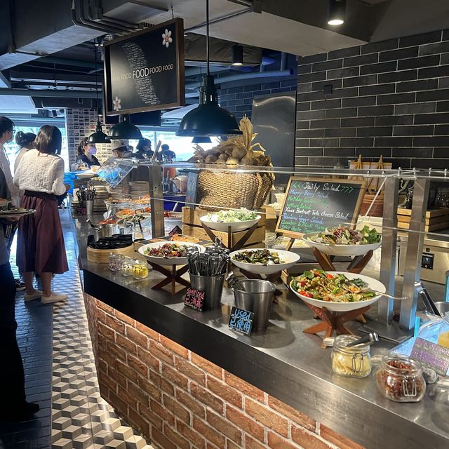 柏靈自助餐