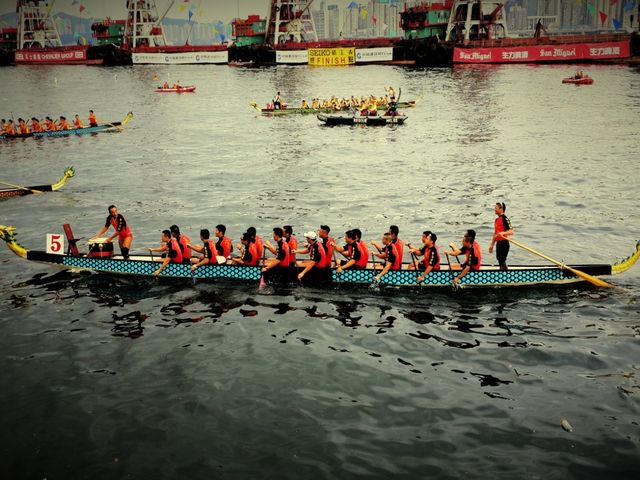 Row row row your boat 🚣‍♂️🐲🐉