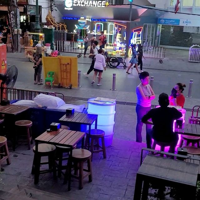 방콕 카오산 로드 술집 더원