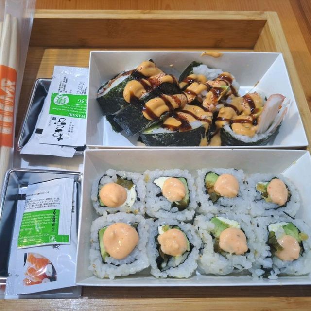 尖咀特別風味壽司🍣🥤🐔