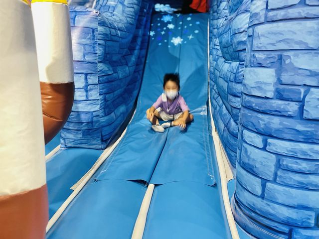 屯門playroom任玩電動船碰碰車！