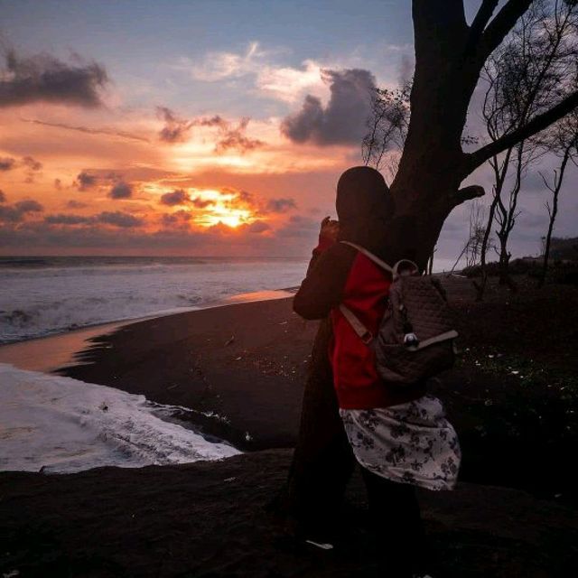 KUWARU BEACH YOGYAKARTA