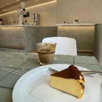 Break Time at Noc Empire Center HongKong Cafe