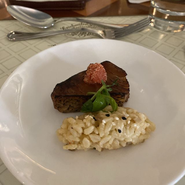 香港迪士尼酒店食自助餐好開心呀～