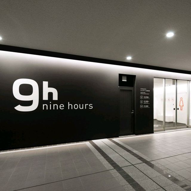 CAPSULE HOTEL EXPERIENCE @TOKYO